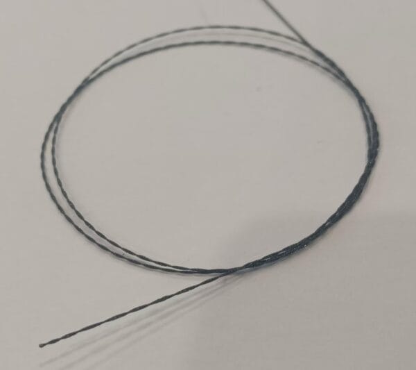 Superelastic Nitinol wire loop in ligament repair